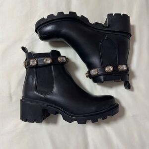 Steve Madden Amulet Boots